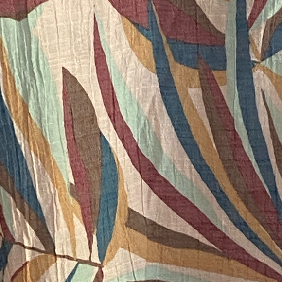 Lane Bryant Multi Neutral Colors Cold Shoulder Flowy Sleeves Blouse SKU0430 - Picture 2 of 4